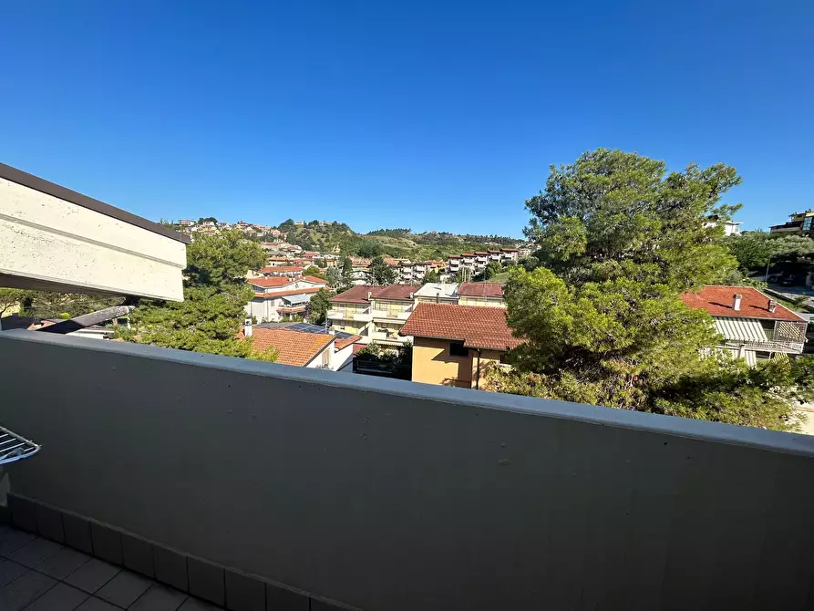 Immagine 10 di Pentalocale in vendita  a Pescara