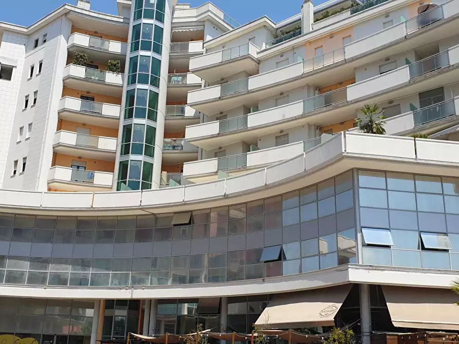 Immagine 8 di Quadrilocale in affitto  a Pescara