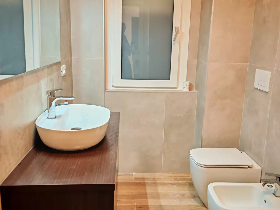 Immagine 15 di Pentalocale in affitto  a Pescara