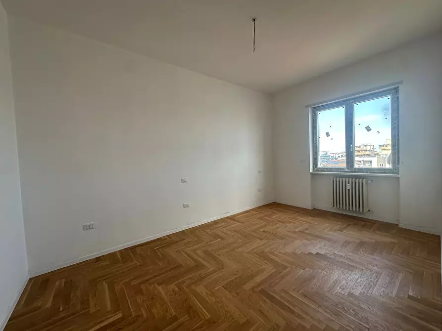 Immagine 3 di Quadrilocale in vendita  in piazza Duca Degli Abruzz a Pescara