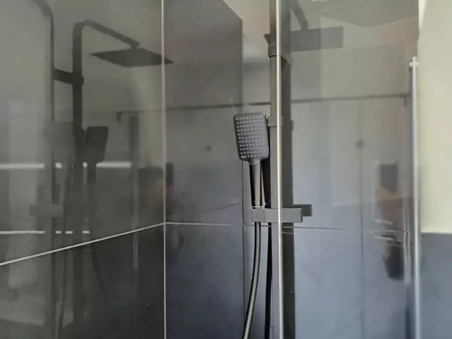 Immagine 4 di Bilocale in vendita  a Recco