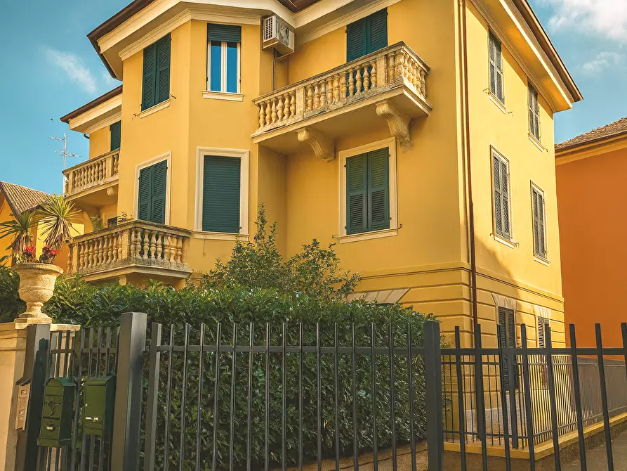 Immagine 1 di Quadrilocale in affitto  a Rapallo