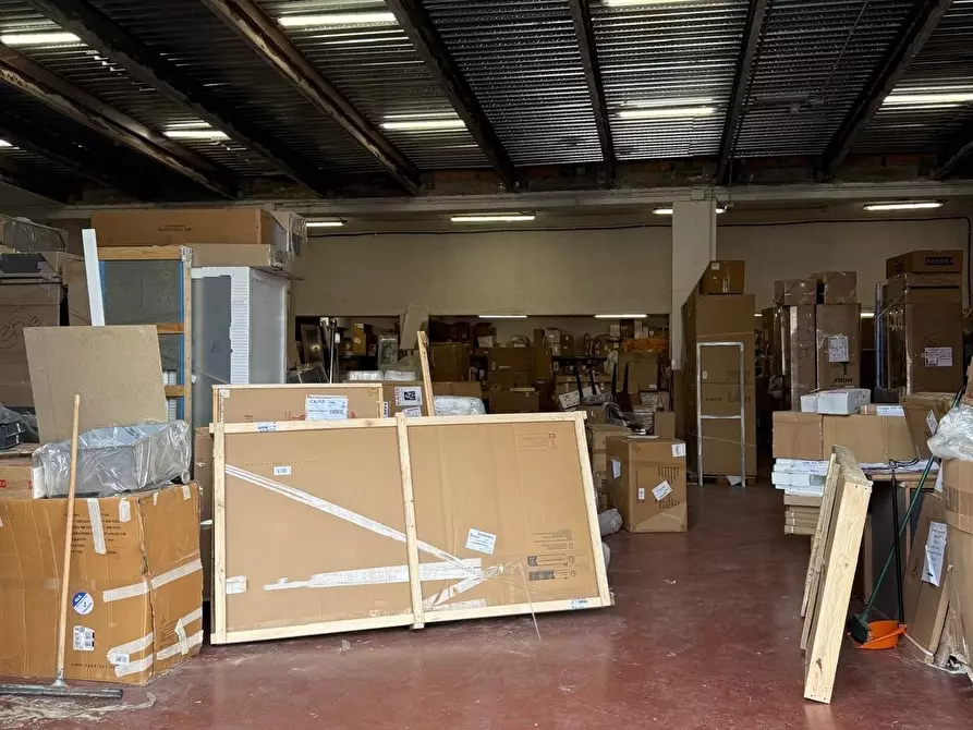 Immagine 3 di Attività artigianale in vendita  a Capena