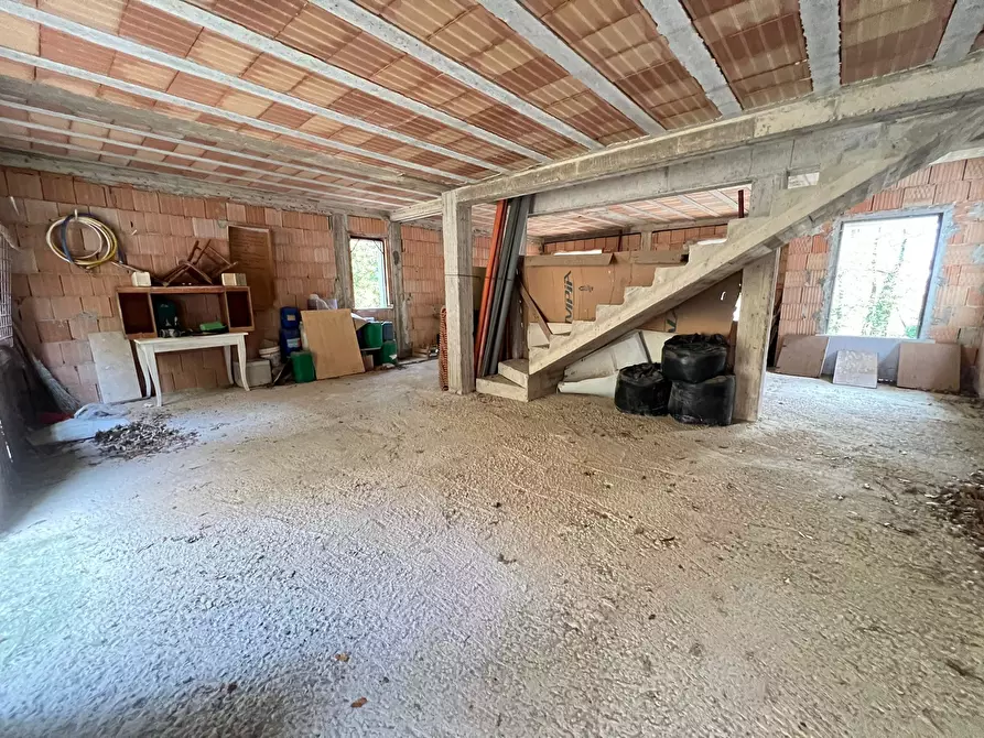 Immagine 15 di Villa in vendita  a Nazzano