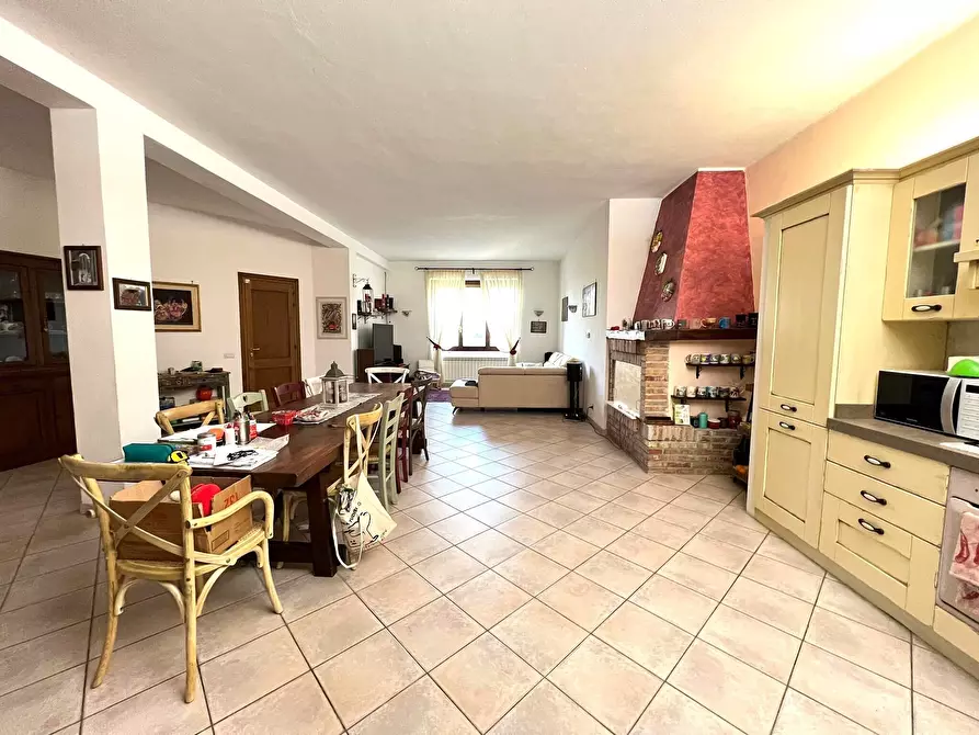 Immagine 10 di Villa in vendita  a Fiano Romano