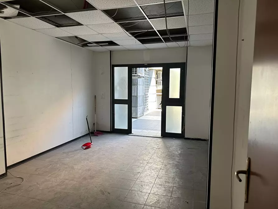 Immagine 7 di Ufficio in affitto  in Via Monte Giberto 133 a Roma