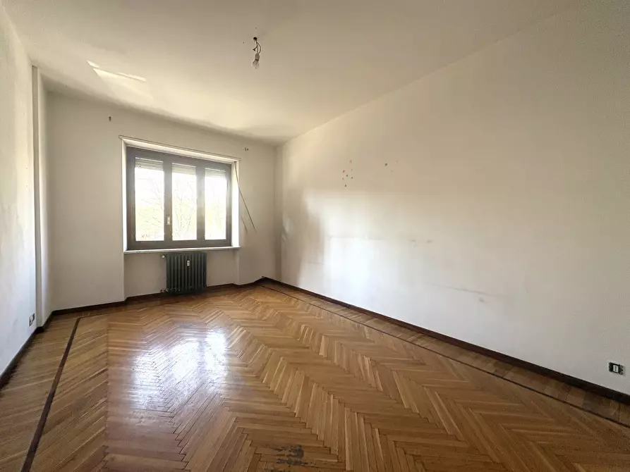 Immagine 19 di Trilocale in vendita  in Via Barletta 158 a Torino