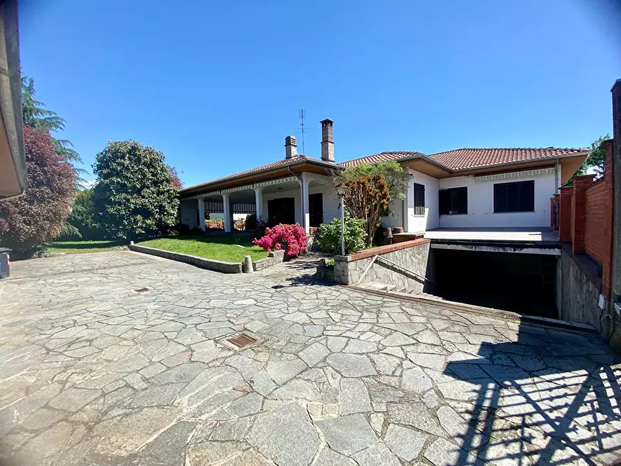 Immagine 1 di Villa in vendita  in via Caviglietti 7 a Montanaro