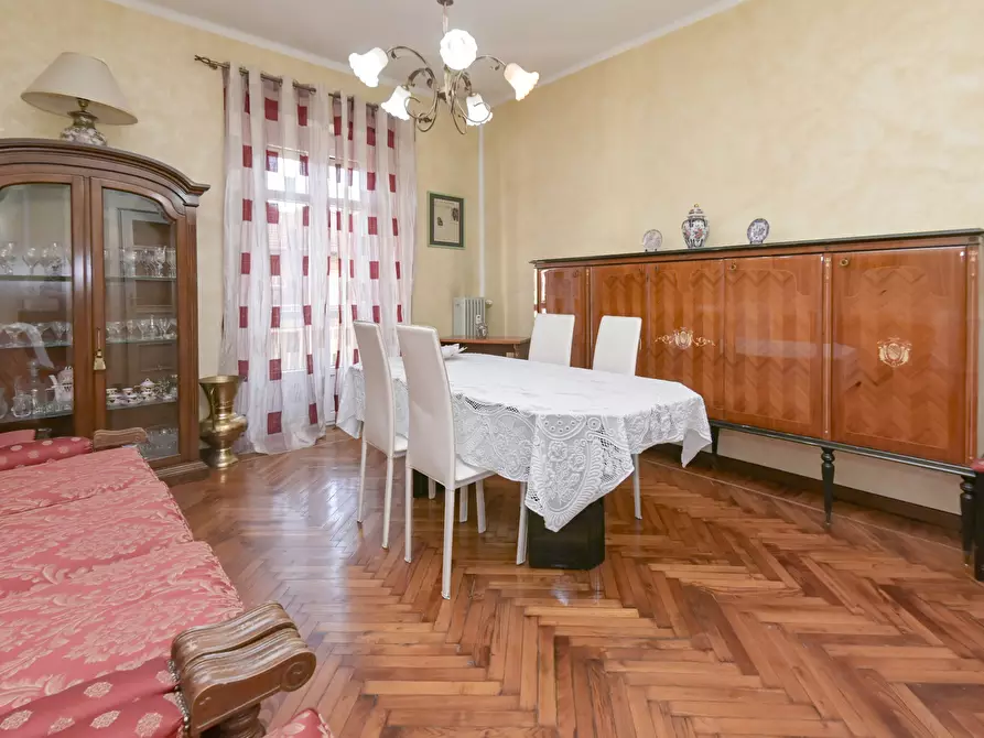 Immagine 12 di Quadrilocale in vendita  in via Livorno 9 a Torino