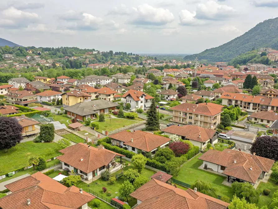 Immagine 5 di Villa in vendita  in Via Loreto 86 a Lanzo Torinese