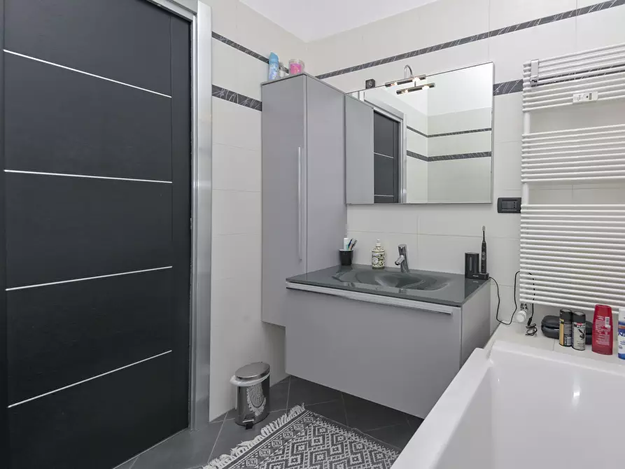 Immagine 57 di Trilocale in vendita  in Corso Monte Cucco 146 a Torino