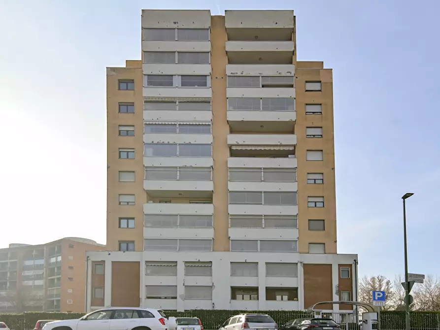 Immagine 2 di Quadrilocale in affitto  in Via Pietro Cossa 293/40 a Torino