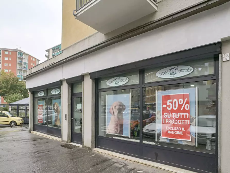 Immagine 5 di Locale commerciale in affitto  in piazza respighi 5 a Torino