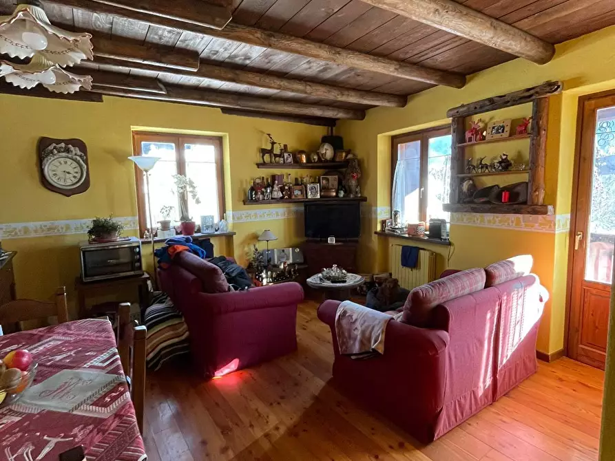 Immagine 32 di Quadrilocale in vendita  in via allevè 1 a Pragelato