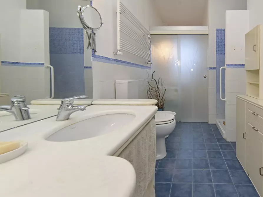 Immagine 28 di Quadrilocale in vendita  in Via Buenos Aires a Torino