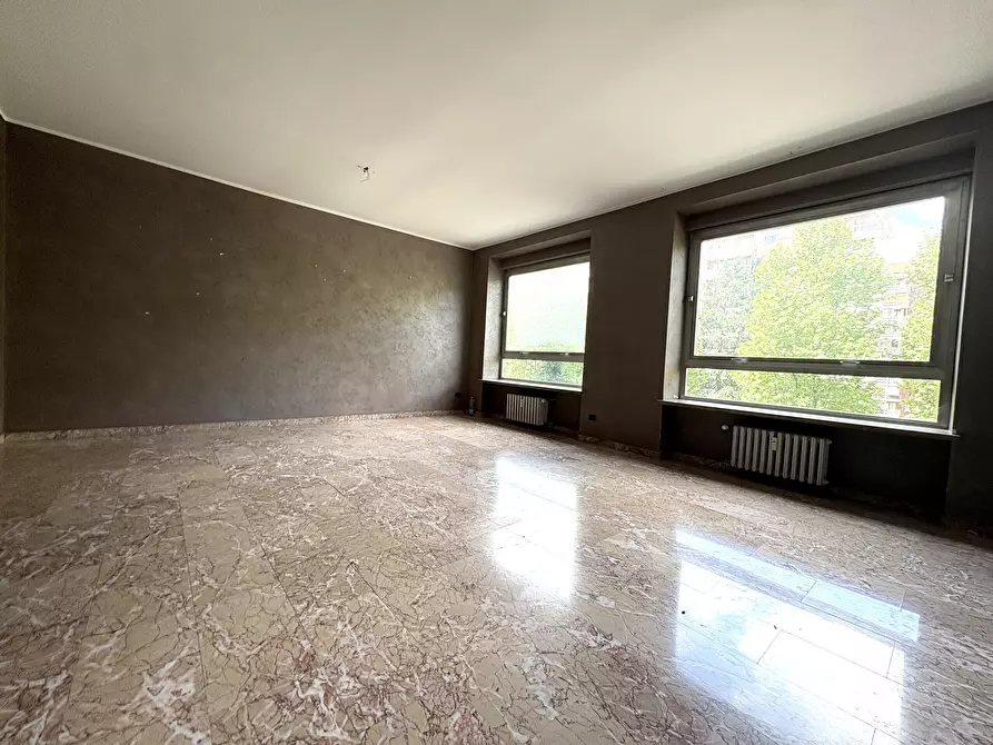 Immagine 3 di Quadrilocale in vendita  in Corso Monte Cucco 73 a Torino