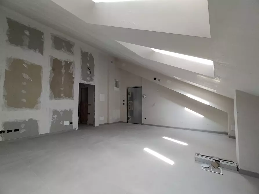 Immagine 28 di Quadrilocale in vendita  in Via Pietro Cossa 105 a Torino