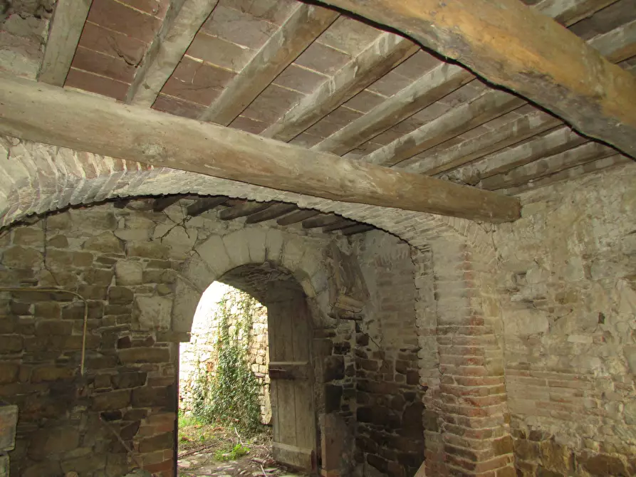 Immagine 19 di Rustico / casale in vendita  a Todi
