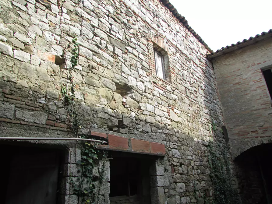 Immagine 23 di Rustico / casale in vendita  a Todi