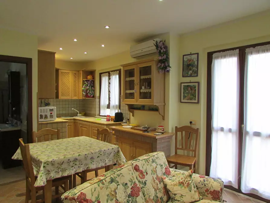 Immagine 9 di Villetta a schiera in vendita  a Monte Castello Di Vibio