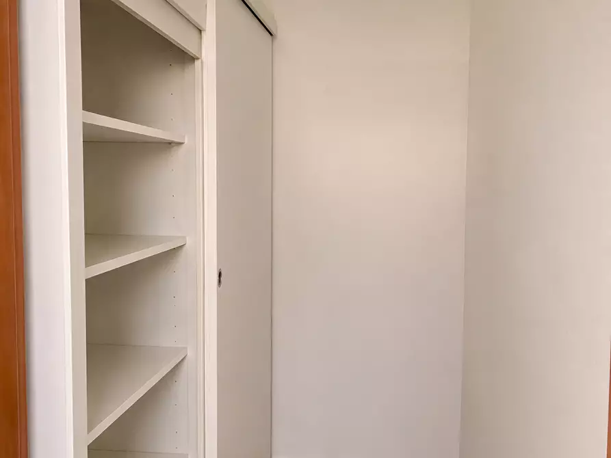 Immagine 30 di Trilocale in vendita  in Via Carlo Poerio 35 a Castellana Grotte