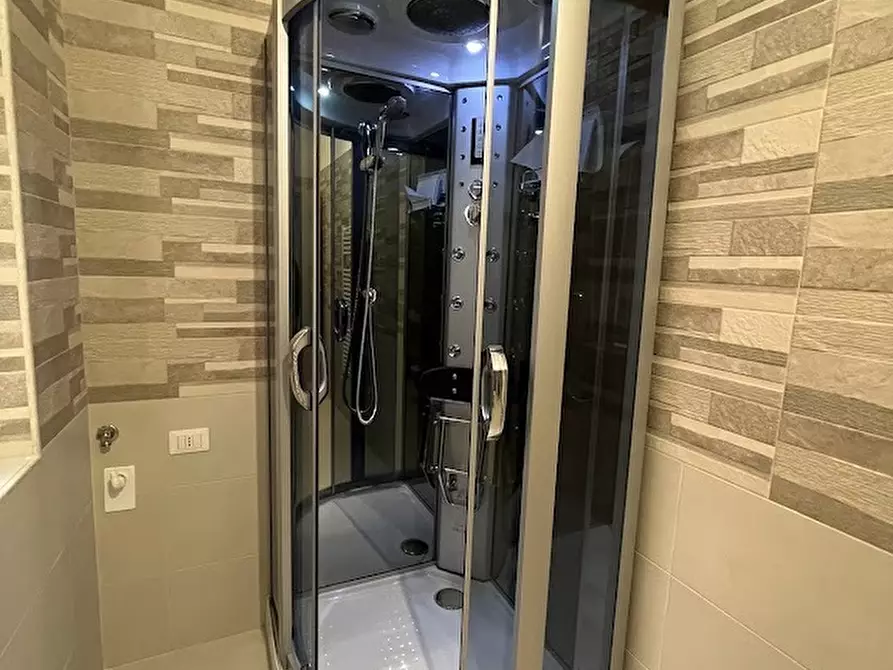 Immagine 14 di Quadrilocale in vendita  in Via Alcide de Gasperi a Monopoli