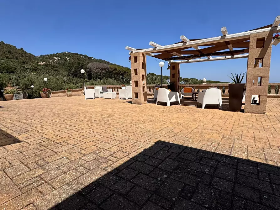 Immagine 4 di Rustico / casale in vendita  in Viale Monte Cannone a Fasano