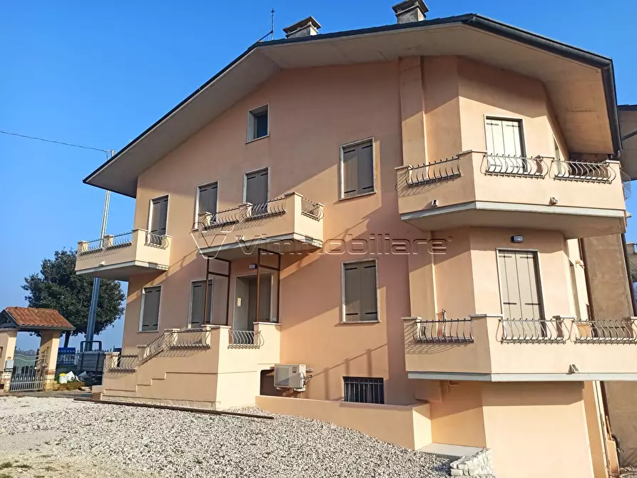 Immagine 3 di Villetta a schiera in affitto  in Via Fontanella 4 a Barbarano Mossano