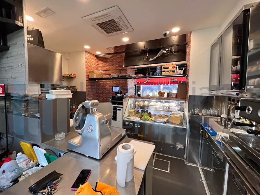 Immagine 8 di Bar / Ristorante in vendita  a Bologna