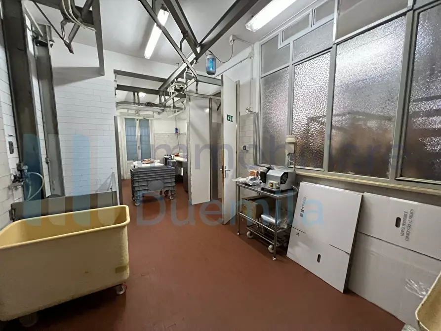 Immagine 20 di Attività artigianale in vendita  a Savignano Sul Panaro