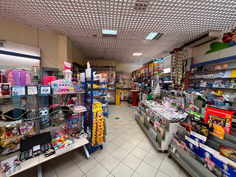 Immagine 3 di Tabaccheria in vendita  a Faenza