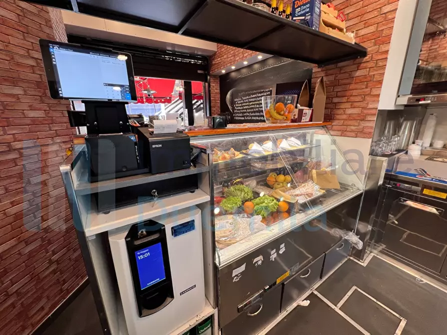 Immagine 1 di Bar / Ristorante in vendita  a Bologna