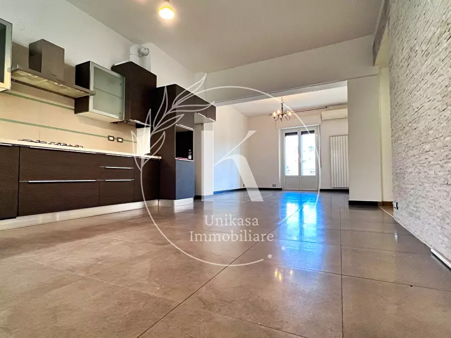 Immagine 10 di Pentalocale in vendita  in Piazza Aurelio Saffi a Savona