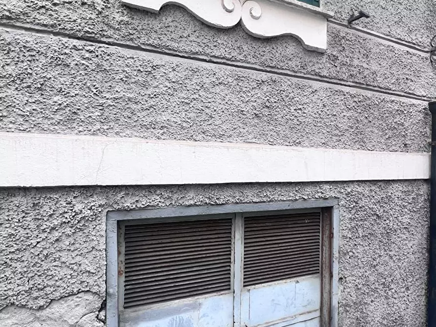 Immagine 8 di Magazzino in vendita  in Via Tommaso Belloro a Savona