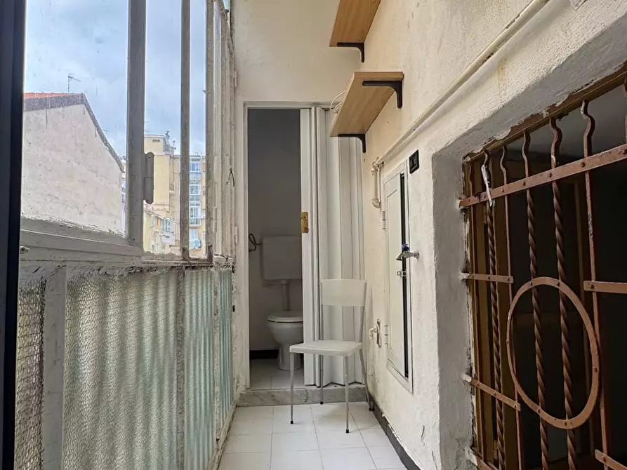 Immagine 19 di Quadrilocale in vendita  in Via Giacomo Leopardi a Savona