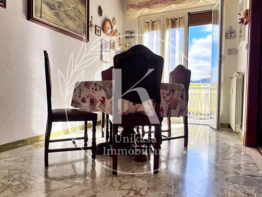 Immagine 10 di Quadrilocale in vendita  in Via dei Bricchetti 1 a Savona