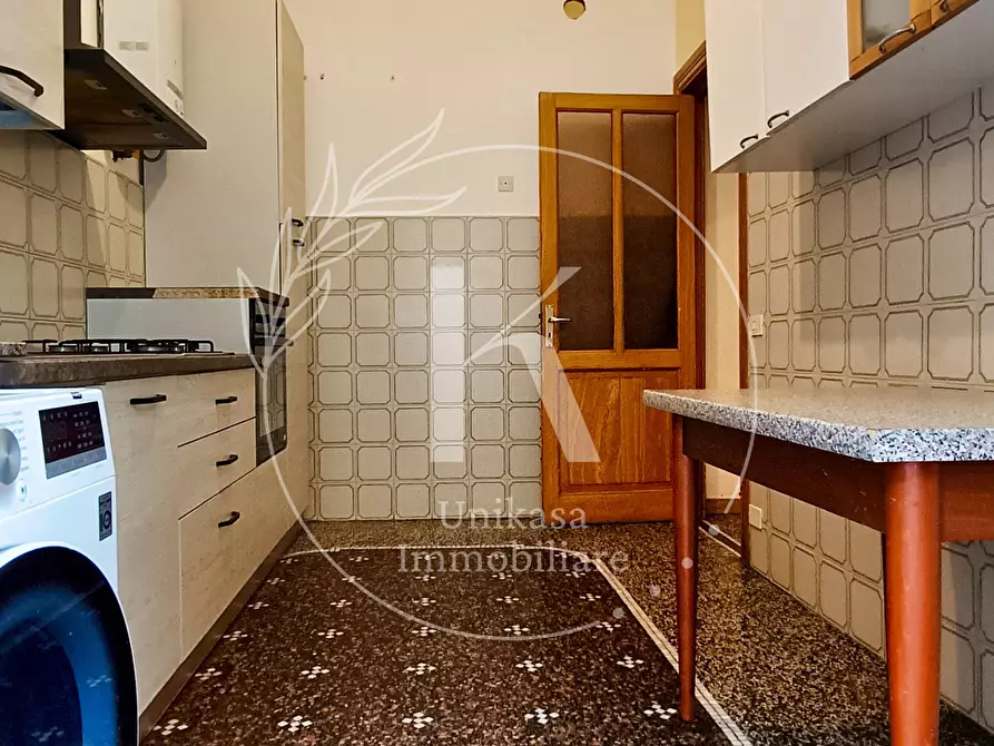 Immagine 4 di Pentalocale in vendita  in Via Santorre di Santarosa 3 a Savona