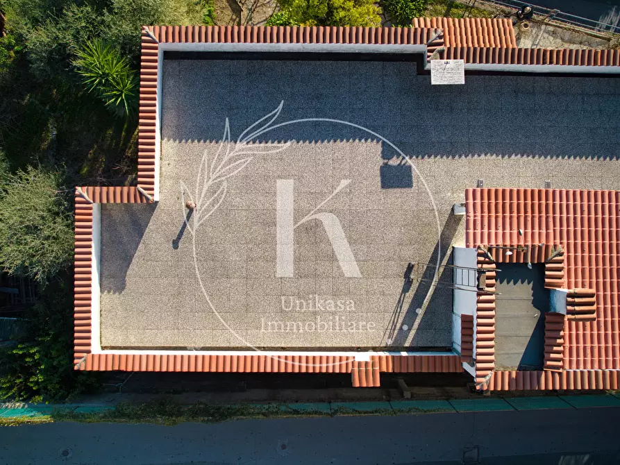 Immagine 8 di Villa in vendita  in Via Bellavista 12 a Savona