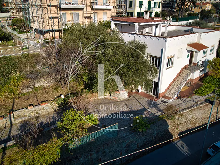 Immagine 4 di Villa in vendita  in Via Bellavista 12 a Savona