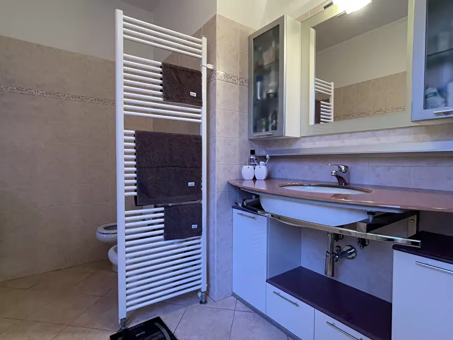 Immagine 16 di Quadrilocale in vendita  in Via Nicolò Cesare Garroni a Savona