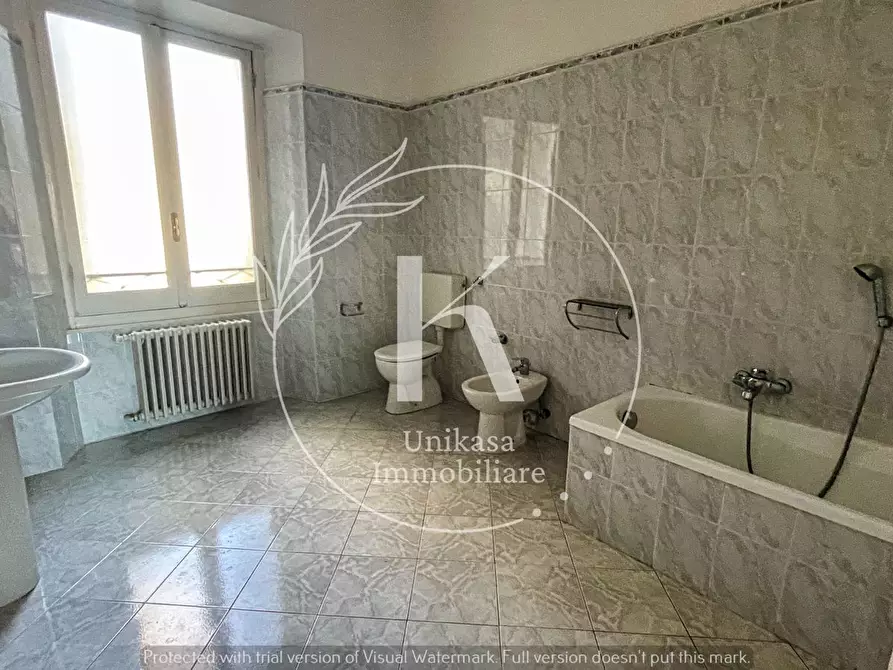 Immagine 22 di Pentalocale in vendita  in Piazza Sisto IV 1 a Savona