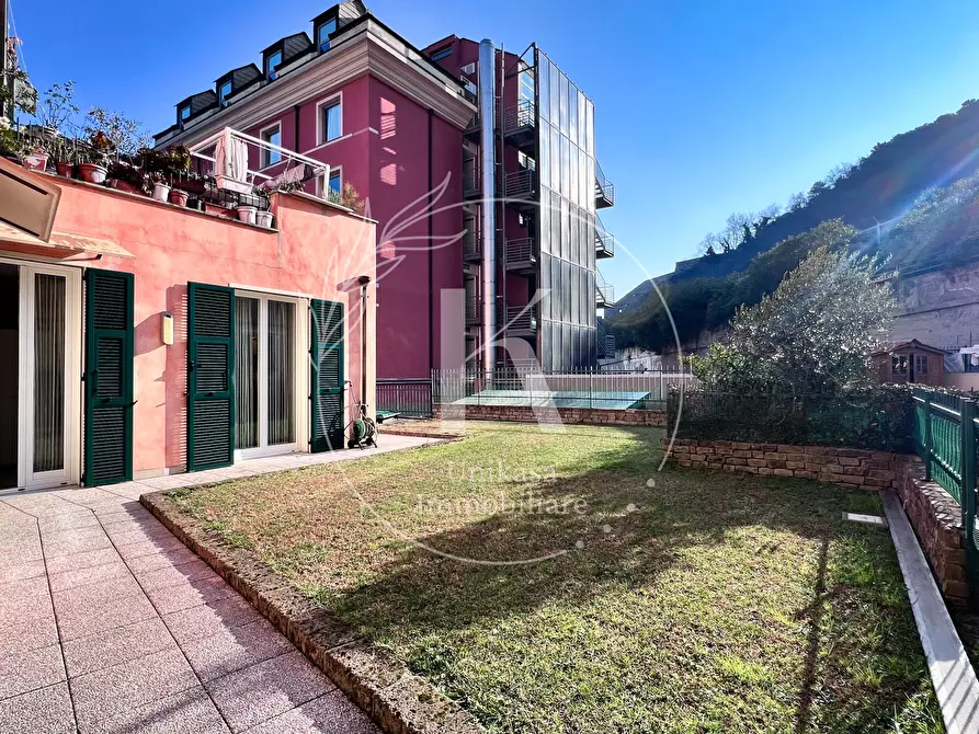 Immagine 2 di Quadrilocale in vendita  in Via Aurelia 454 a Vado Ligure