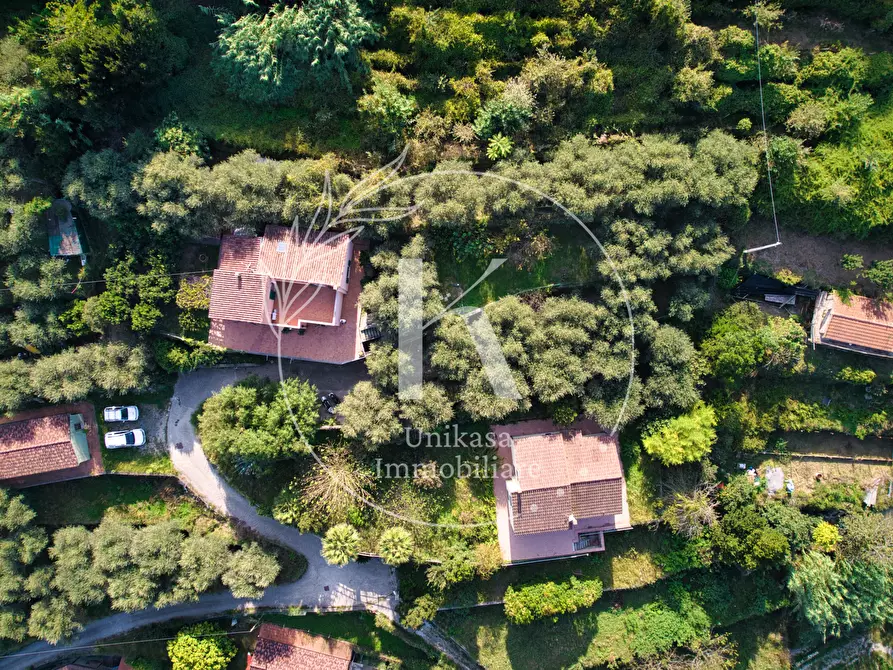 Immagine 8 di Villa in vendita  in Via per Calice a Finale Ligure