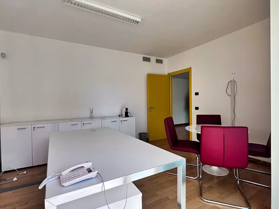 Immagine 5 di Ufficio in affitto  in Piazza Guido Rossa a Savona