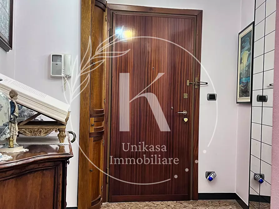 Immagine 11 di Pentalocale in vendita  in Corso Viglienzoni 6 a Savona