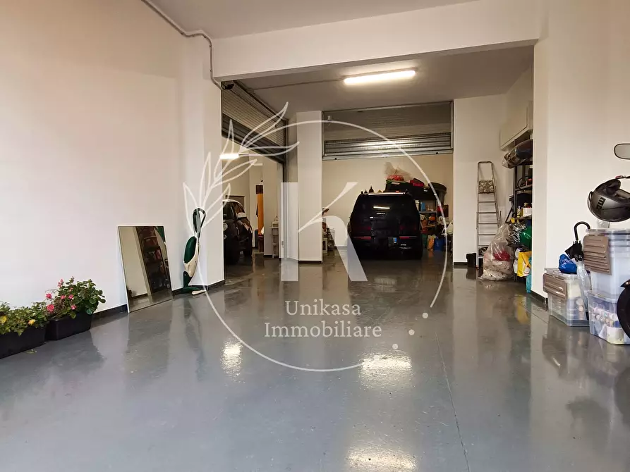 Immagine 2 di Garage in vendita  in Corso Viglienzoni 24 a Savona