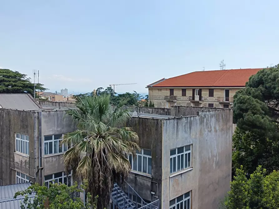 Immagine 26 di Quadrilocale in vendita  in Via San Francesco D'Assisi 4 a Savona