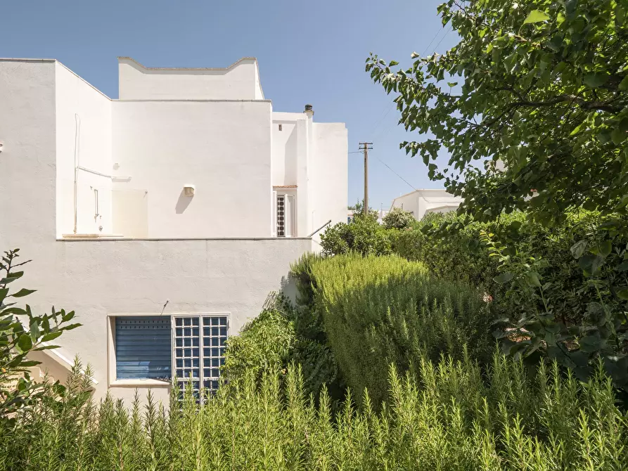 Immagine 8 di Villa in vendita  in Via del Procaccia 19 a Ostuni
