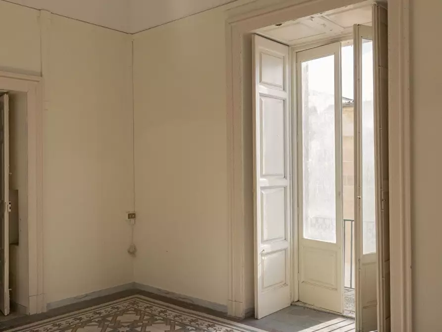 Immagine 12 di Palazzo in vendita  in Via Martiri di Kindu a Ostuni