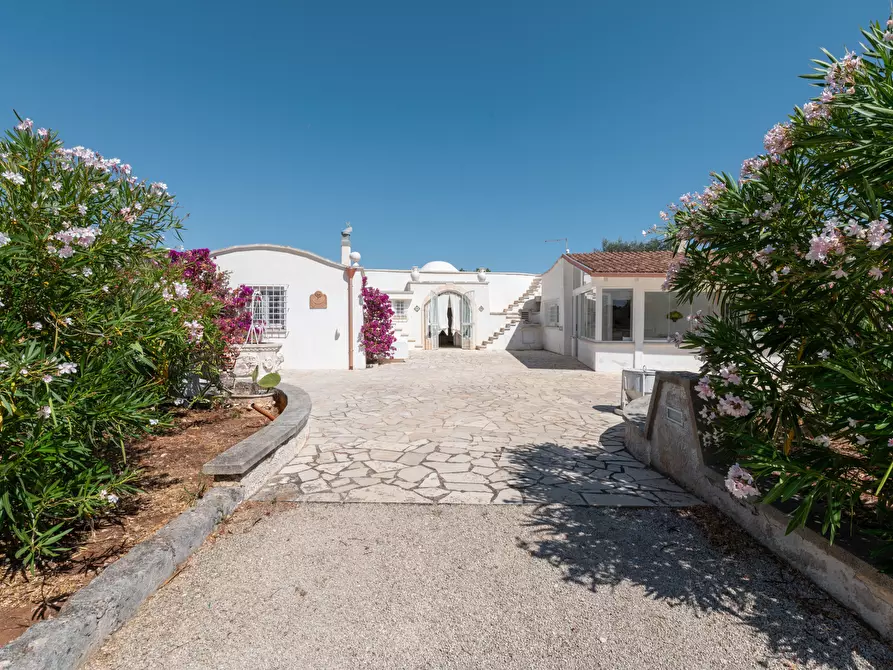 Immagine 29 di Villa in vendita  in contrada san benedetto a Ostuni